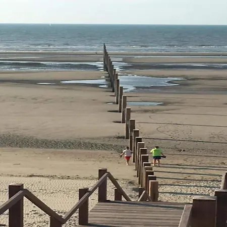Near Marina With Pool Nieuwpoort